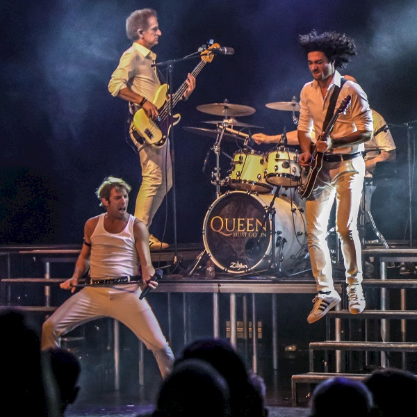 Queen Must Go On Greatest Hits deel 1 bij Rabo Theater De Meenthe